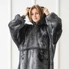 Megztinis pledas NOXNOX® Hoodie Blanket – šiltas džemperis antklodė moterims