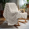Primaviera Deluxe Dirbtinio kailio pledas Rib Rabbit Fur 150x200 cm – 500 GSM baltos spalvos