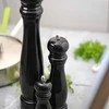 BergHOFF 16.5 cm pipirų malūnėlis - blizgus juodas medinis malūnėlis su reguliuojamu keraminiu mechanizmu