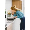 BergHOFF 28 cm wok keptuvė su dangčiu - Balance Moonmist maišymui keptuvė su stiklo dangčiu ir nupylimo funkcija