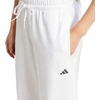 adidas Essentials kelnės su mažu logotipu, su kišenėmis, JD9923