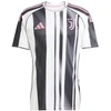 „adidas Juventus Turino namų marškiniai M JJ4320“