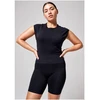 Besiūliai marškinėliai su grafiniu briaunotu raštu, juodi CASALL