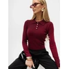 Bordo megztinis