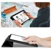 Dėklas su pieštuko laikikliu iPad Pro 13″ (2024–2025) SC
