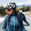Dviratininko šalmas MTB Wozinsky su odpinanym daszkiem i tylną lampką USB 57-62 cm - juoda-balta