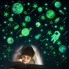 Grandininis pjūklas Tamsoje Šviečiančios žvaigdės ir planetos