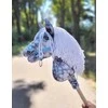 Hobby Horse lazdelinis arkliukas su balta karčiene Super Hobby Horse Premium
