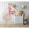 Hobby Horse vienaragis ant lazdos rožinis su balta karčiene ir auksiniu ragu