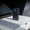 Išorinė baterija 10000 mAh su USB-C laidu ir ekranu SBS – tamsiai pilka