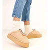 Jasnobeżowe zabudowane kapcie su kolorową wstawką Sarah