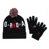 Jaunimo rinkinys Žieminė kepurė + Pirštinės Air Jordan Essential Pom Beanie Set Juoda - 9A0869-023