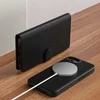 Juodas matinis MagSafe dėklas iPhone 16e su kortelių skyriumi