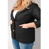 Moteriška Plus Size juoda pikota striukė su gėlių raštu, apykakle ir kišenėmis