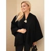 Moteriška Plus Size pončo narzutka su sage, juodos spalvos