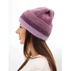 Moteriška rumbuota beanie kepurė su dekoru, tamsiai rožinės ir violetinės spalvos