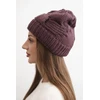 Moteriška žieminė kepurė beanie su dekoratyviniu pynimu, tamsiai violetinė