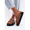 Moteriškos lakinės platforminės šlepetės su auksinėmis sagtelėmis Lee Cooper LCW-26-35-4459L, juodos