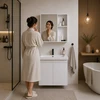 Pakabinama vonios spintelė su praustuvu ir veidrodžiu, „ModernHome“ baldų komplektas