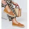 Rudos Kalba siuvinėtos espadrilės