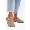 Smėlio spalvos šlepetės su sagtimi Step in style