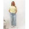 Šviesiai geltoni moteriški plus size marškinėliai