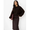 Tamsiai rudas megztinis oversize