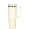 Termo puodelis su šiaudeliu ir rankenėle, 1200 ml talpos, kreminės spalvos termosas.