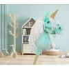 Vienaragis Hobby Horse su lazda mėtų spalvos su balta karčiais ir auksiniu ragu
