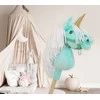 Vienaragis Hobby Horse su lazda mėtų spalvos su balta karčiais ir auksiniu ragu