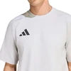 Vyriški adidas Tiro 26 kelioniniai marškinėliai, šviesiai pilki, KD1120