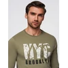 Vyriški alyvuogių spalvos marškinėliai ilgomis rankovėmis su „NYC Brooklyn“ printu
