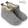 Dovanų rinkinys: Nowo® moteriškos žieminės veltinio šlepetės su avies vilna ir Vincent Creation® vilnonės kojinės (3 poros)