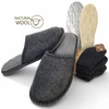 Dovanų rinkinys: Nowo® vyriškos šlepetės su avies vilna, VCA Textil® vilnonės kojinės (3 poros) ir Coccine® avies vilnos vidpadžiai