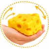 ANTISTRESAS GNIOTEK SŪRIS Geltonas sūrio kubelis SQUISHY MOCHI