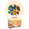 Bez Marki 3D Pokemon LED naktinė lempa + pavadinimas, dovana PREMIUM USB medinis pagrindas