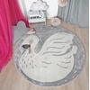 Bez Marki Dywan dziecięcy ŁABĘDŹ 3D apvalus pilka 133 cm NOYA Design