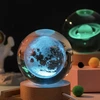Bez Marki Lampka nocna LED szklana kula 3D Księżyc USB 6 cm