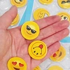 Bez Marki OZDOBNE MAGNESY NA LODÓWKE MAGNES EMOTKA DO TABLICY MAGNETYCZNEJ UŚMIECH 10