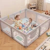 Costway Kojec dla dziecka Suchy Baseinas 200x180x68cm Siatka Bramka XXL Pilka