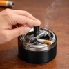 Dvi besisukančios metalinės peleninės su kvapą ribojančiais dangteliais, ø 9 cm