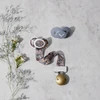 Elodie Details - Medinis čiulptuko laikiklis - Mėlyna Garden