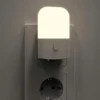 Hama Naktinė lempa LED „COLOR” DO GNIAZDKA, CZUJNIK ZMIERZCHU, ZMIANA KOLORÓW RGB