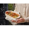KitchenAid keramikinis indas 26x15,5x6,5 cm su migdolų kremo dangteliu