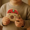 Lean Toys PLIUSINĖ PINIGINĖ PINIGINĖS RAKTŲ PAKABA CAPYBARA pakabukas braškių raudona