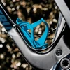 Lezyne Flow Cage SL-L vandens butelio narvelis - baltas, kairėje pusėje