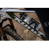 Lezyne Flow Cage SL-L vandens butelio narvelis - baltas, kairėje pusėje