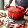 Mg Home 5L emaliuotas ketaus PUODAS SU RAUDONU DANGIU, DUJINĖS, INDUKCINĖS, ORKAITĖS, 25cm
