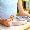 Minikoioi Silikoninė lėkštė vaikams Dėlionė su siurbtuku 3 vnt. 19 cm smėlio spalvos