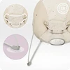 MoMi GLOSSY smėlio spalvos kūdikių bouncer - melodijos, vibracijos, žaislai